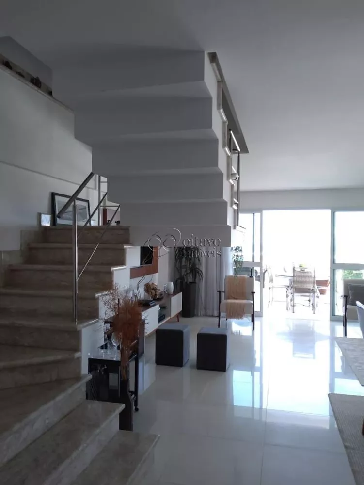 Cobertura, 3 quartos, 230 m² - Foto 4