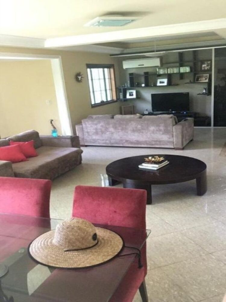 Casa à venda e aluguel com 4 quartos, 4500m² - Foto 2