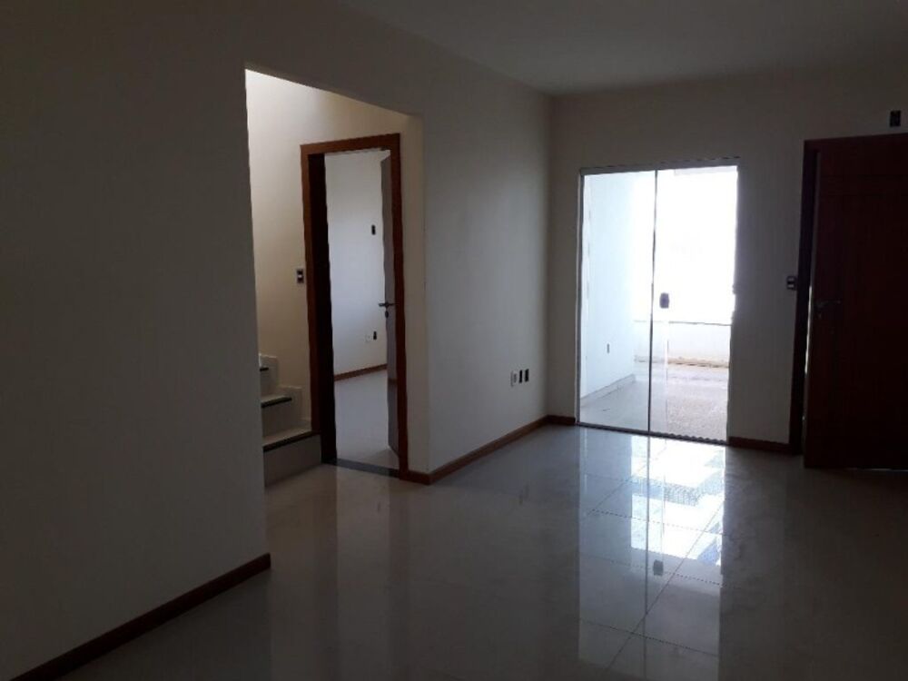 Cobertura à venda e aluguel com 3 quartos, 140m² - Foto 2