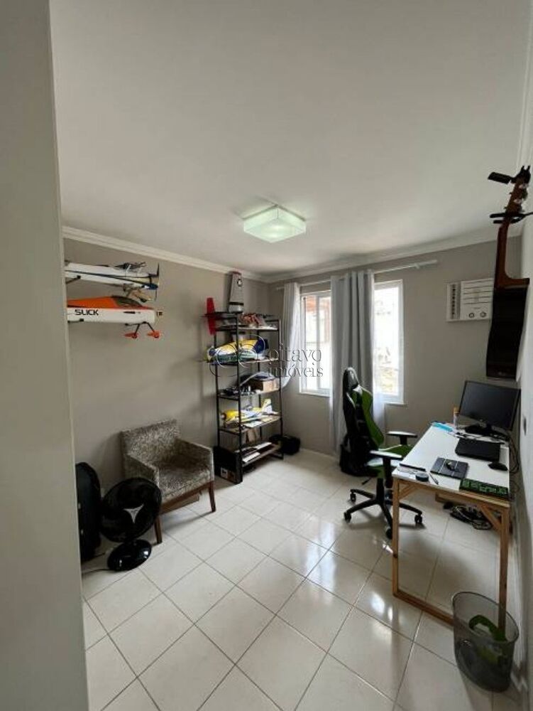 Casa à venda com 3 quartos, 117m² - Foto 2