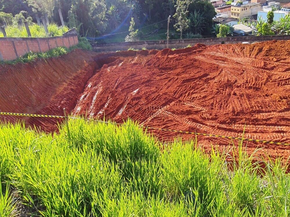 Terreno, 2400 m² - Foto 2