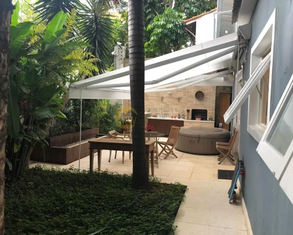 Casa de Condomínio à venda e aluguel com 4 quartos, 350m² - Foto 1