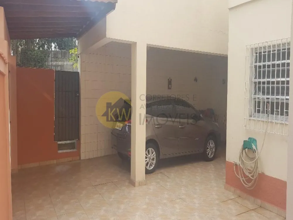 Casa, 3 quartos, 214 m² - Foto 1