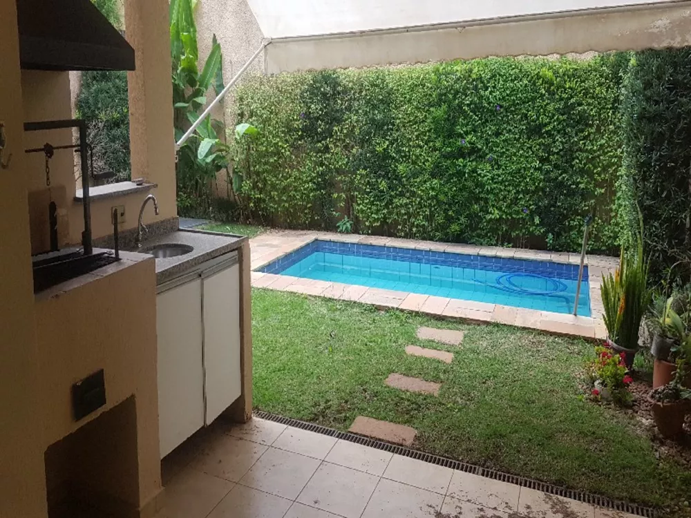 Casa de Condomínio à venda e aluguel com 4 quartos, 375m² - Foto 1