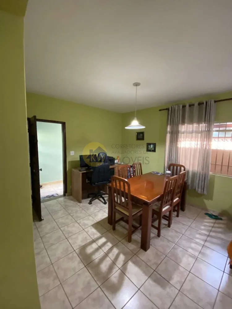 Casa, 3 quartos, 250 m² - Foto 1