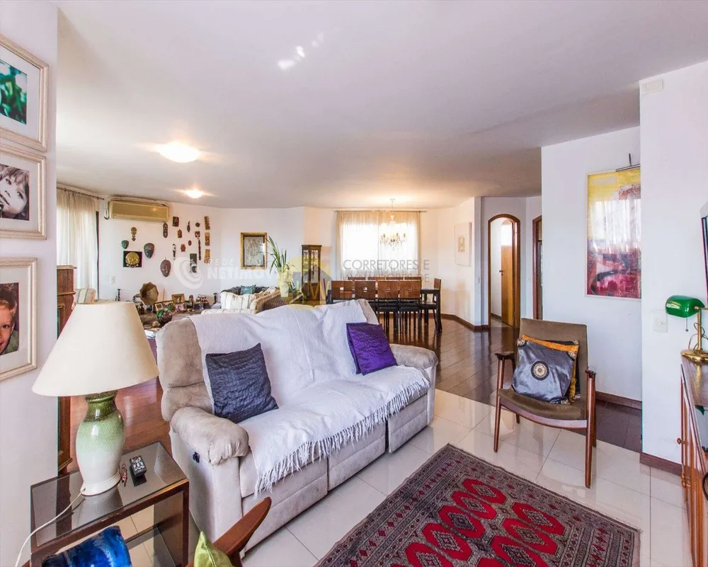 Apartamento, 3 quartos, 220 m² - Foto 2