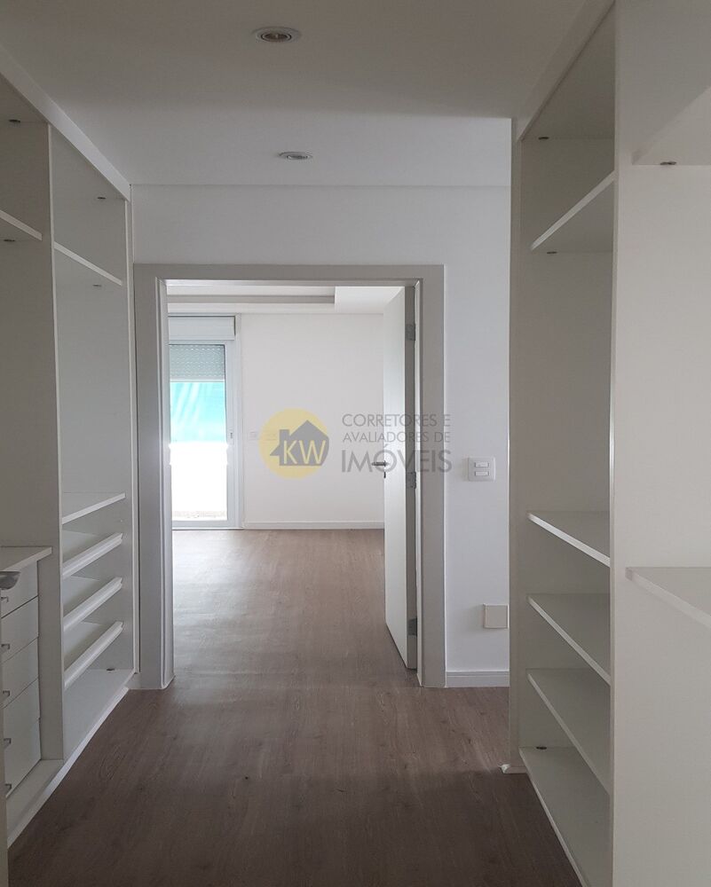Casa de Condomínio à venda e aluguel com 4 quartos, 575m² - Foto 3