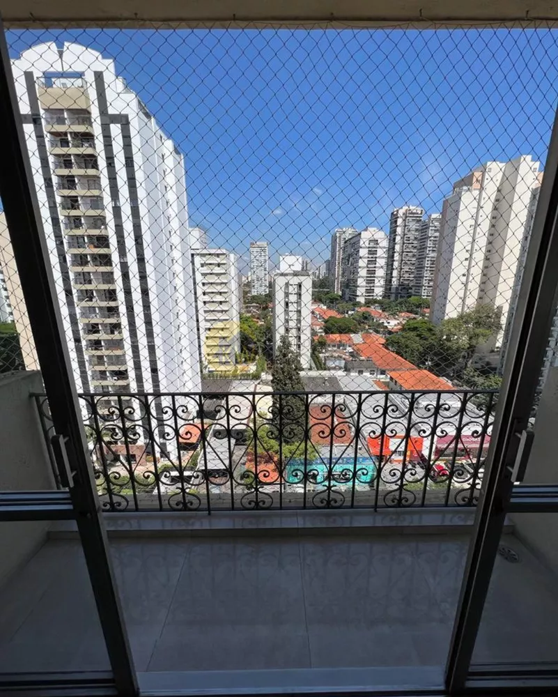 Apartamento à venda com 1 quarto, 70m² - Foto 3