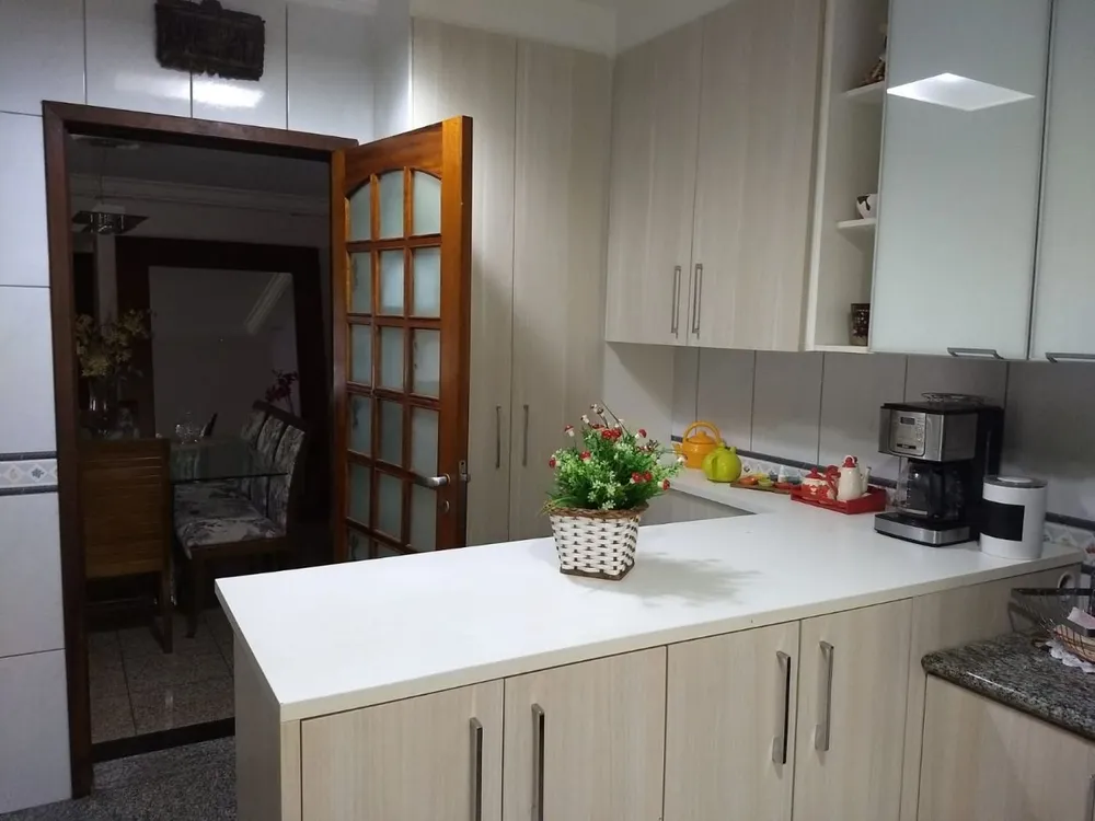 Casa, 3 quartos, 260 m² - Foto 3