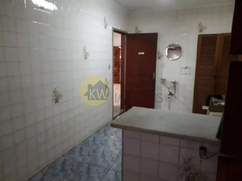 Casa à venda com 4 quartos, 270m² - Foto 3