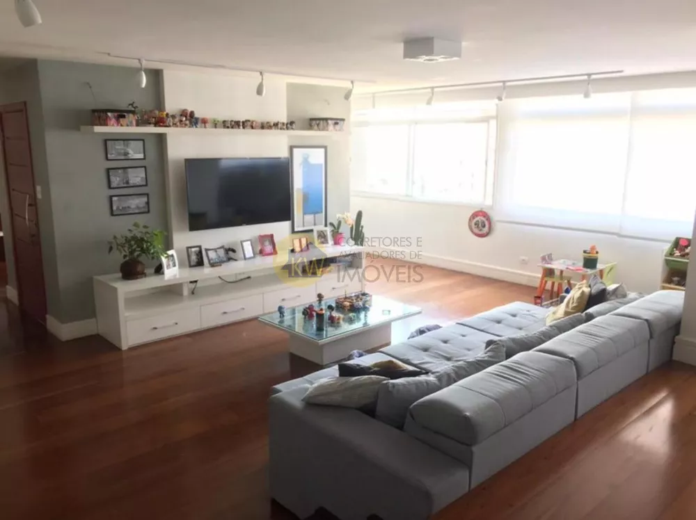 Apartamento à venda com 4 quartos, 225m² - Foto 2