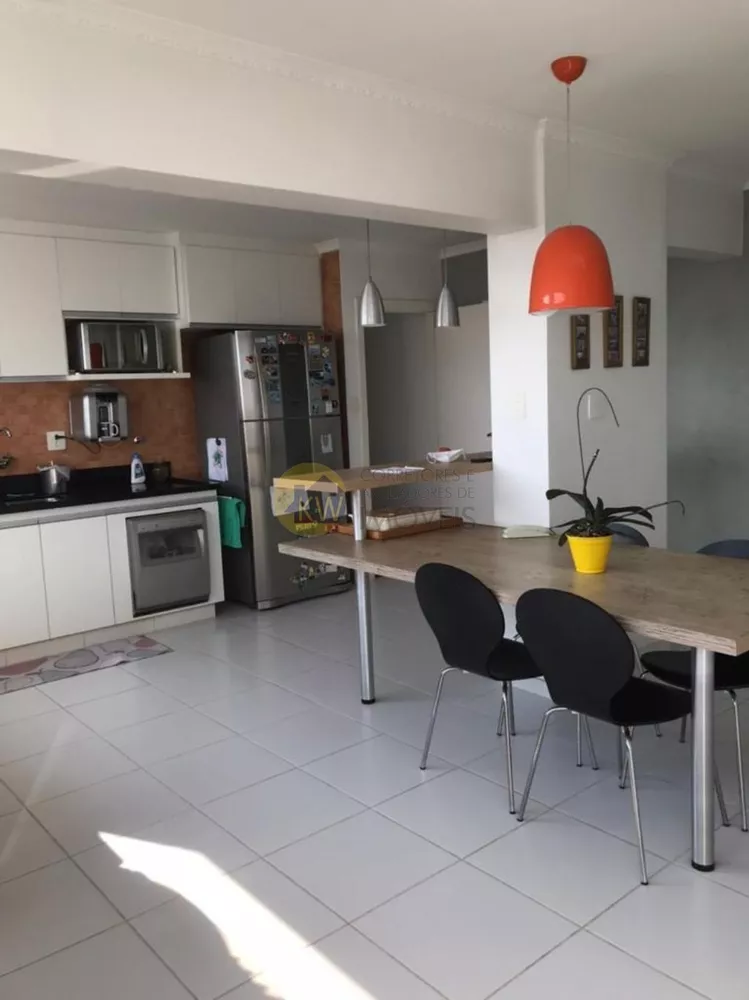 Apartamento à venda com 4 quartos, 225m² - Foto 4