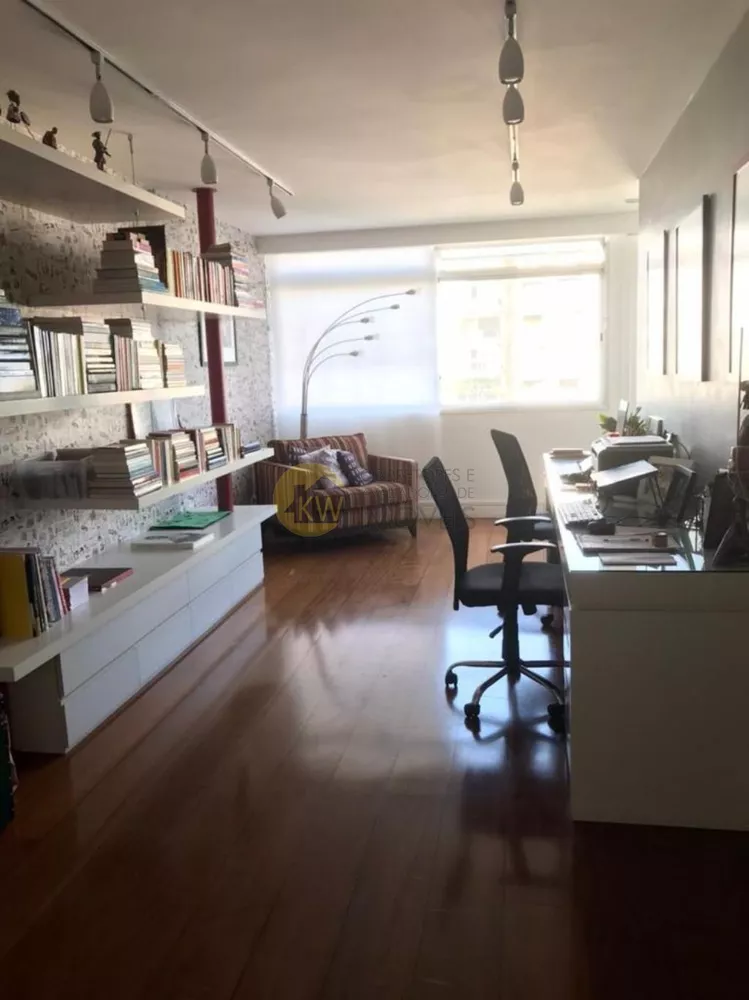 Apartamento à venda com 4 quartos, 225m² - Foto 3