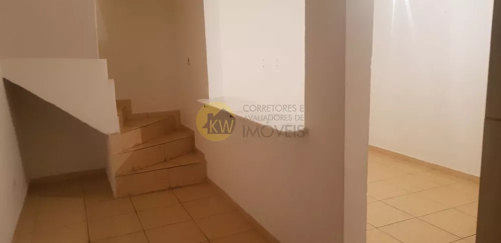 Casa para alugar com 2 quartos, 90m² - Foto 2