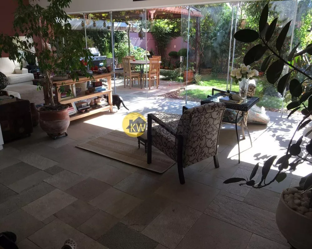 Casa de Condomínio à venda com 4 quartos, 330m² - Foto 1