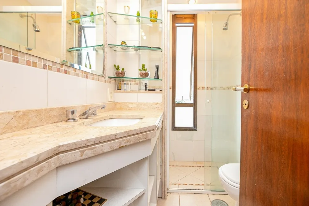 Apartamento, 3 quartos, 225 m² - Foto 2
