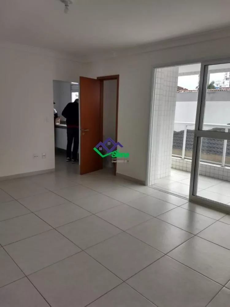 Apartamento à venda com 2 quartos, 70m² - Foto 3