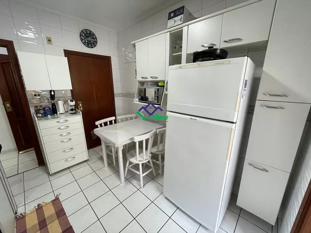 Apartamento à venda com 3 quartos, 120m² - Foto 13