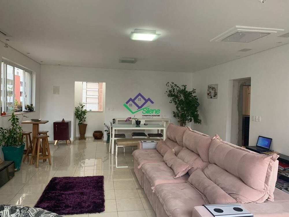 Apartamento à venda com 3 quartos, 137m² - Foto 4