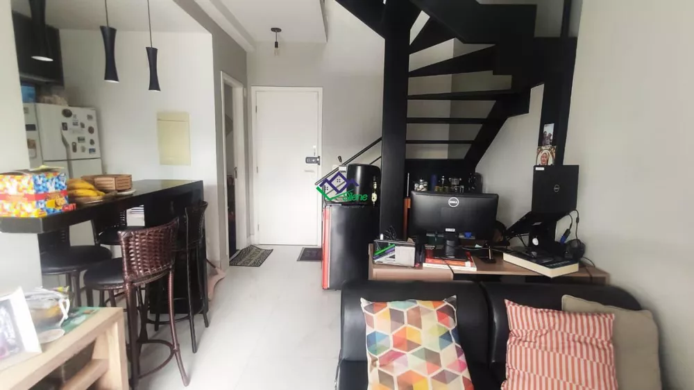 Apartamento à venda com 1 quarto, 57m² - Foto 1