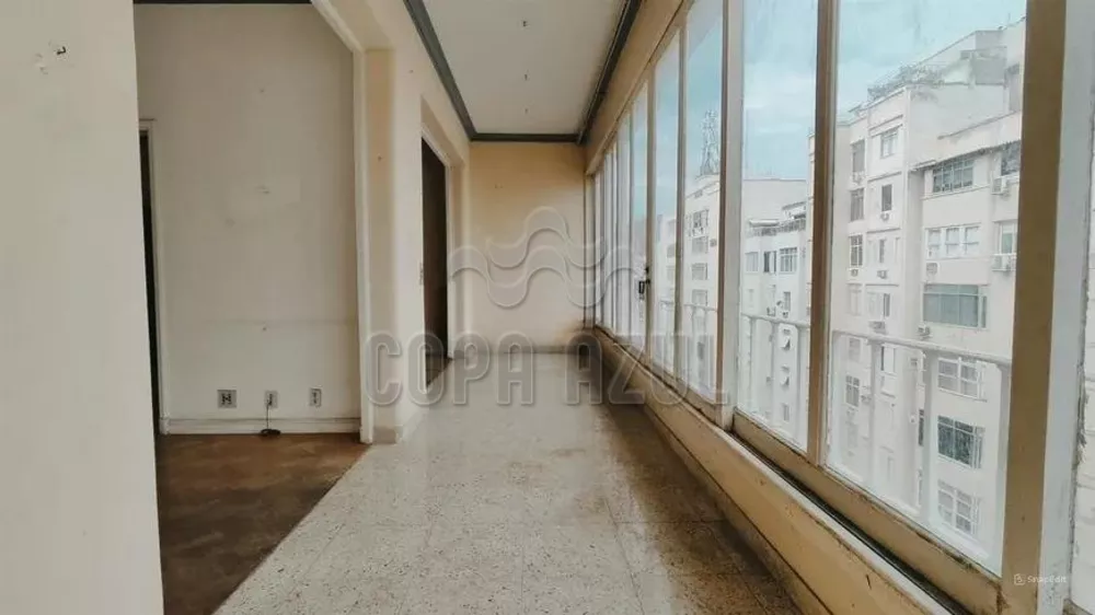 Apartamento à venda com 3 quartos, 194m² - Foto 2