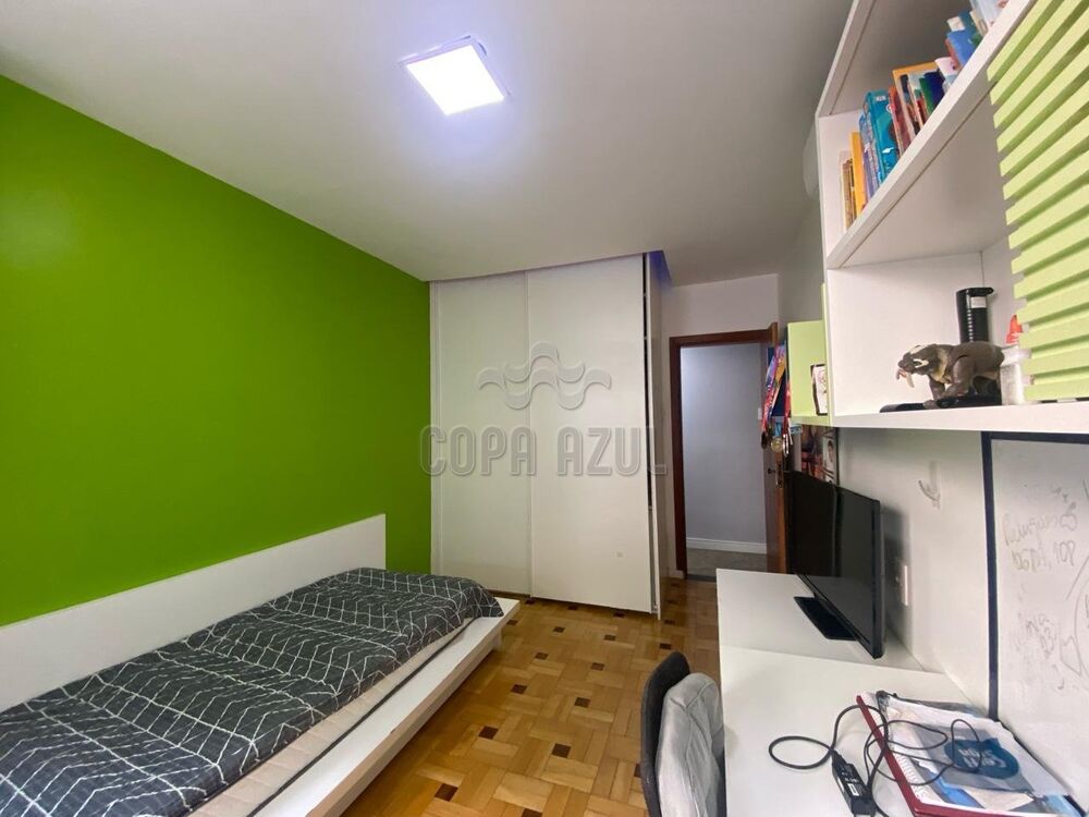 Apartamento à venda com 4 quartos, 242m² - Foto 26