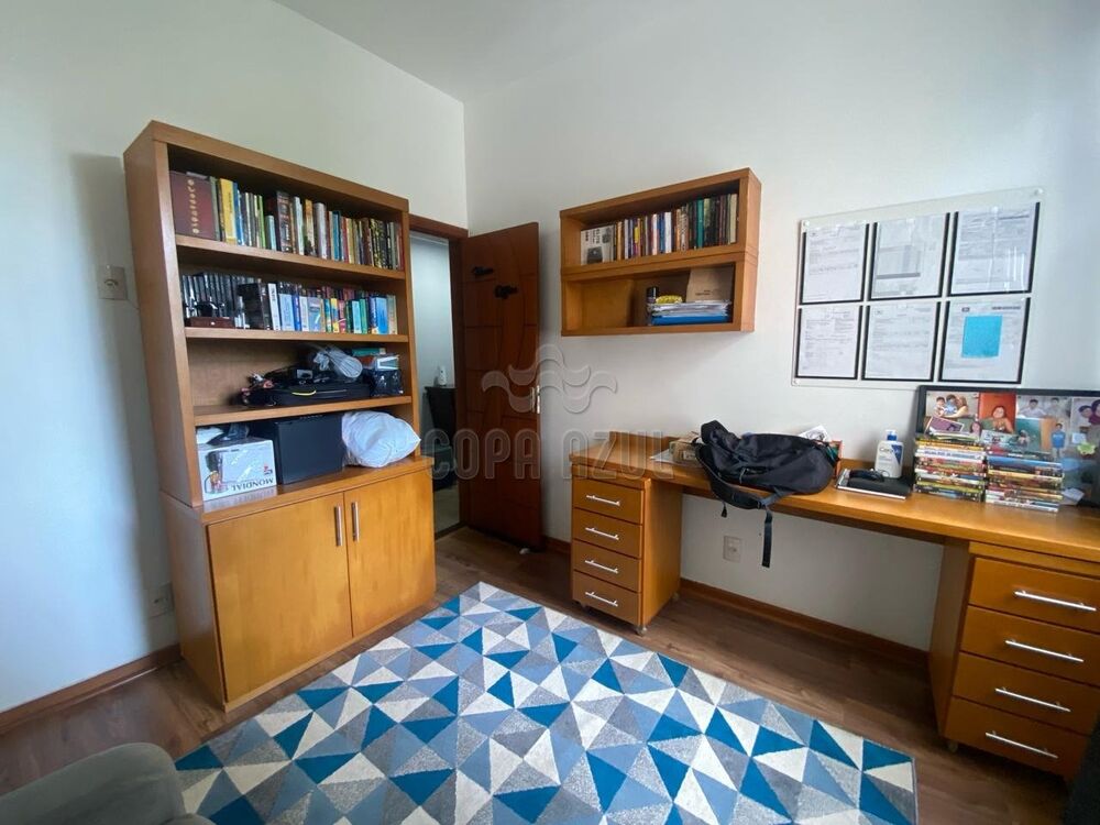 Apartamento à venda com 4 quartos, 242m² - Foto 20