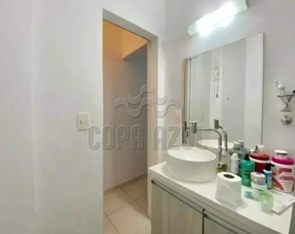 Apartamento à venda com 1 quarto, 40m² - Foto 13