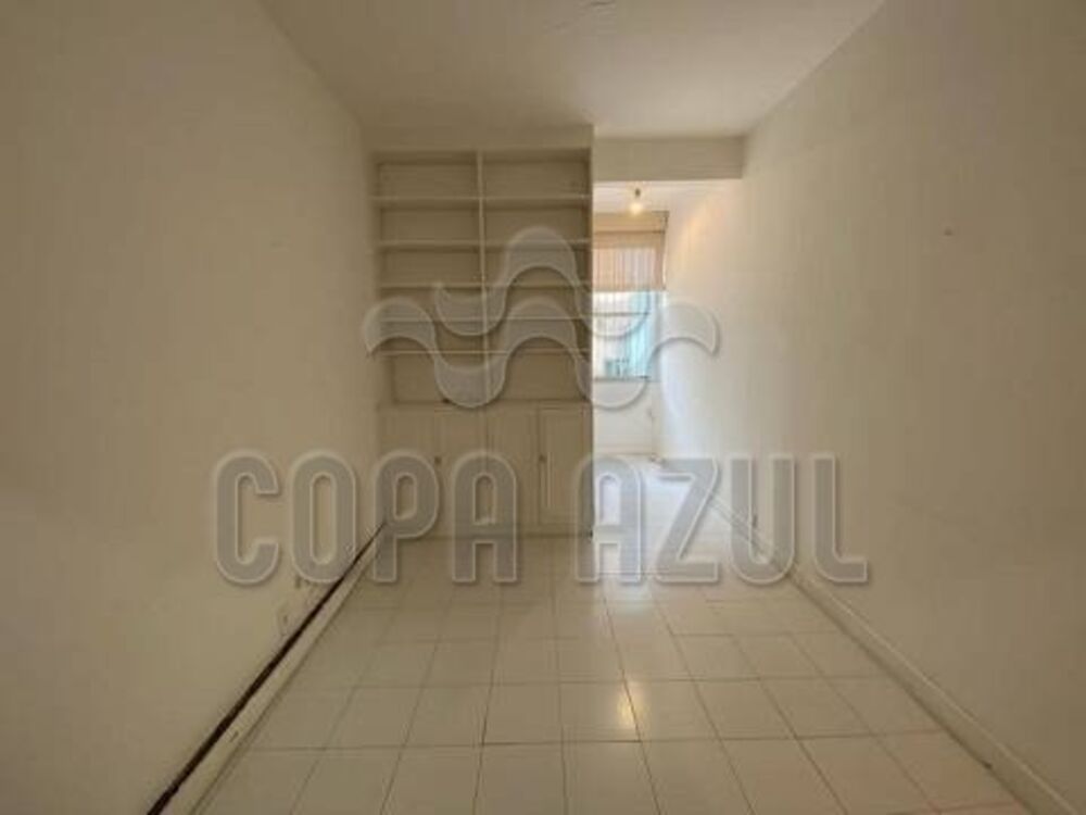 Apartamento à venda com 1 quarto, 40m² - Foto 2