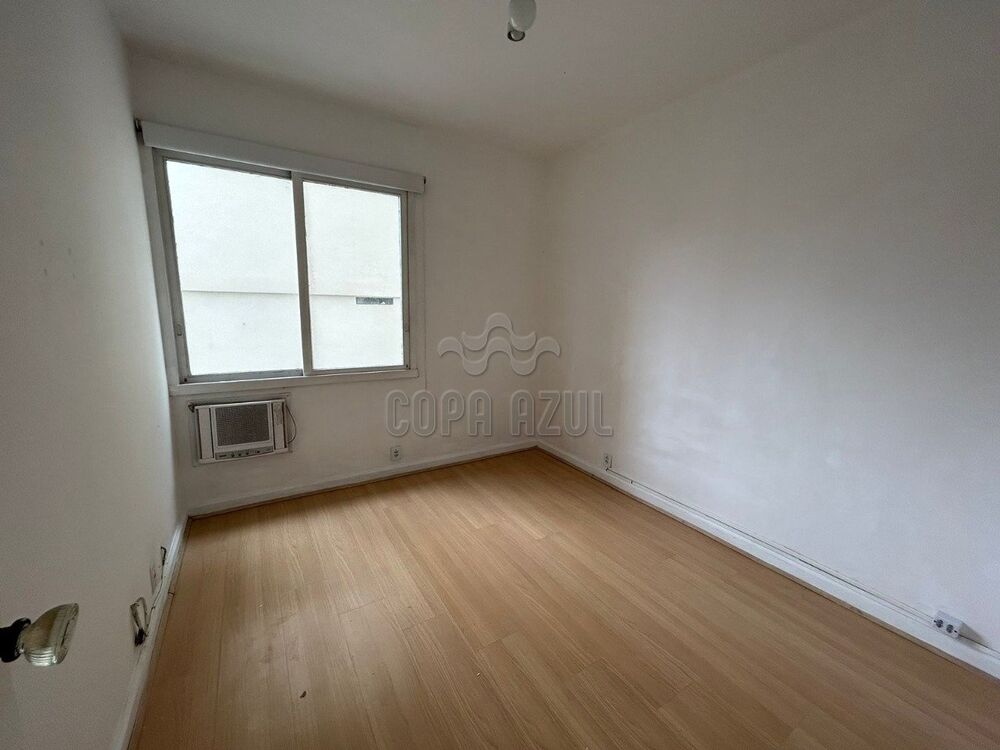 Apartamento à venda com 3 quartos, 76m² - Foto 4