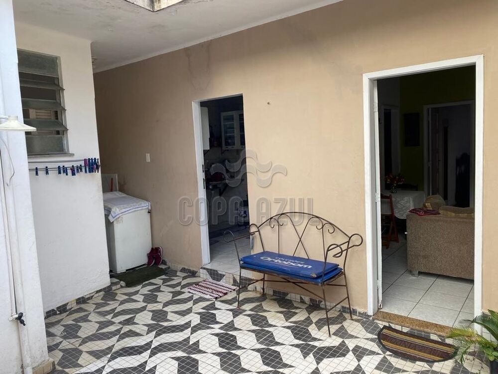 Casa à venda com 2 quartos, 75m² - Foto 2