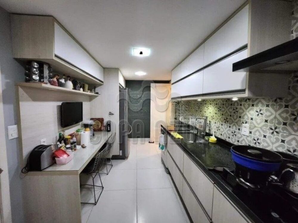 Apartamento à venda com 3 quartos, 140m² - Foto 17