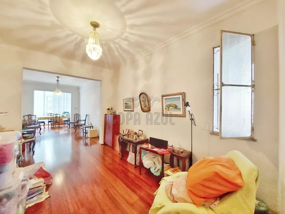 Apartamento à venda com 3 quartos, 145m² - Foto 2