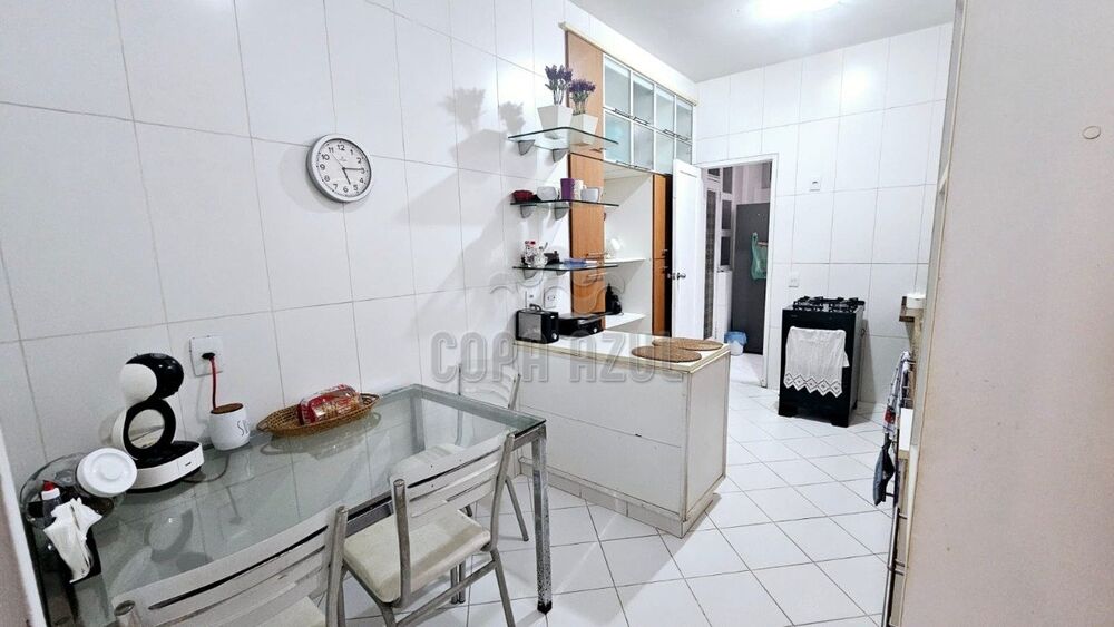 Apartamento à venda com 4 quartos, 225m² - Foto 8