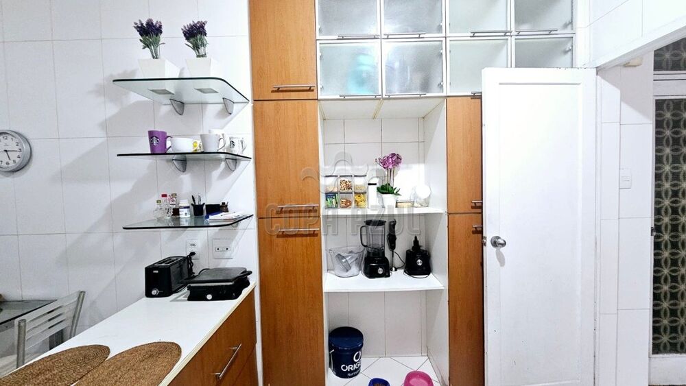 Apartamento à venda com 4 quartos, 225m² - Foto 9