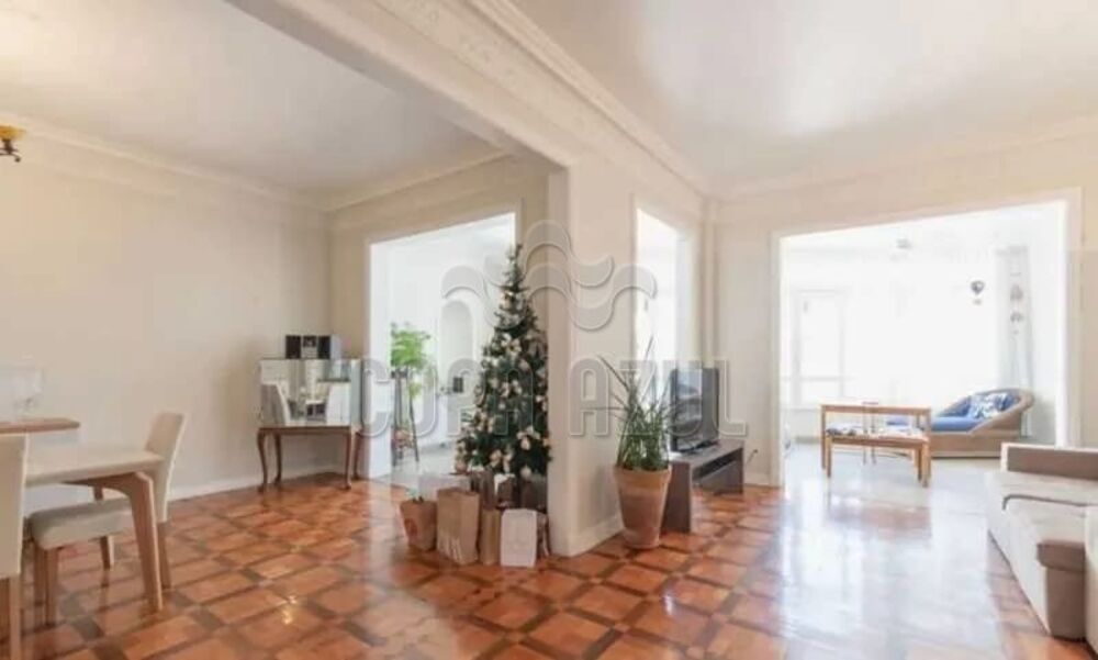 Apartamento à venda com 4 quartos, 225m² - Foto 1
