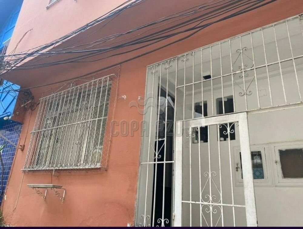 Casa à venda com 2 quartos, 100m² - Foto 2