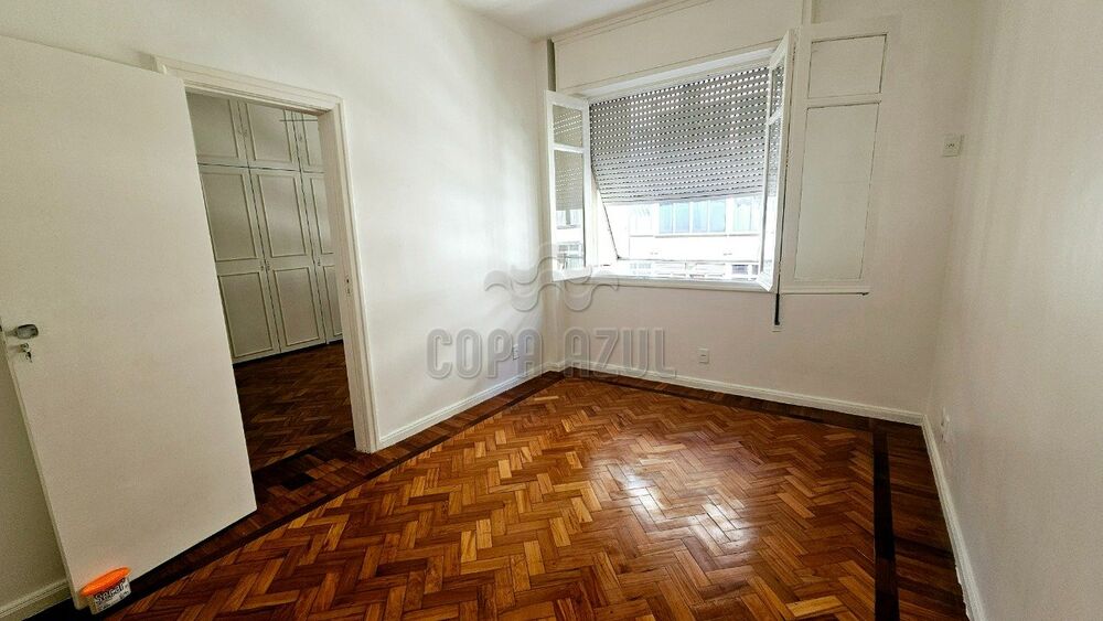 Apartamento à venda com 3 quartos, 121m² - Foto 12