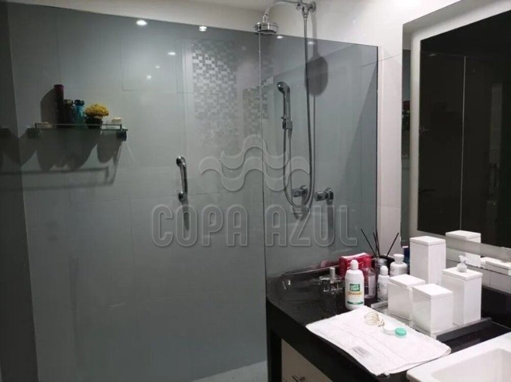 Apartamento à venda com 3 quartos, 190m² - Foto 4