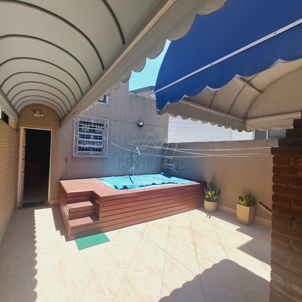 Casa, 3 quartos, 204 m² - Foto 1