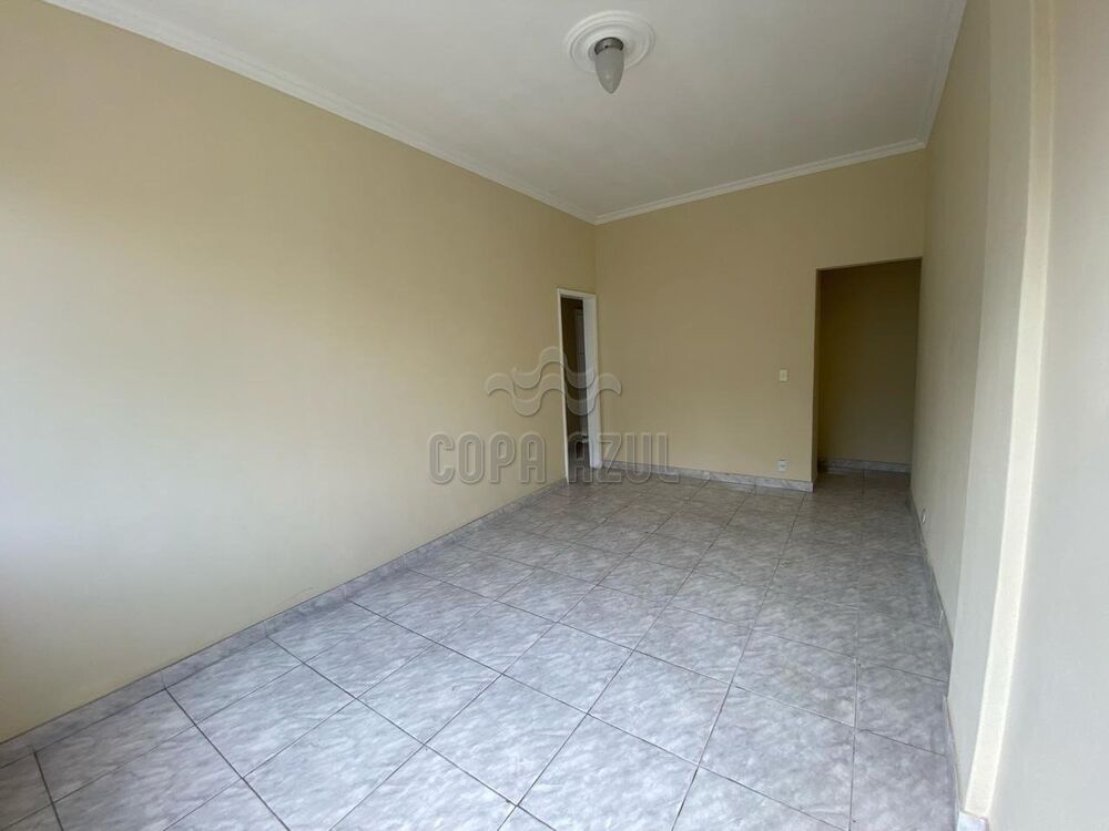 Apartamento à venda com 2 quartos, 75m² - Foto 4