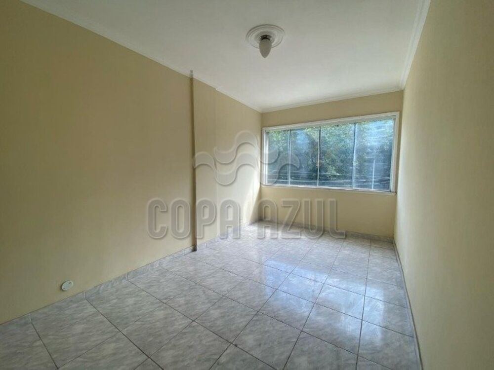 Apartamento à venda com 2 quartos, 75m² - Foto 1