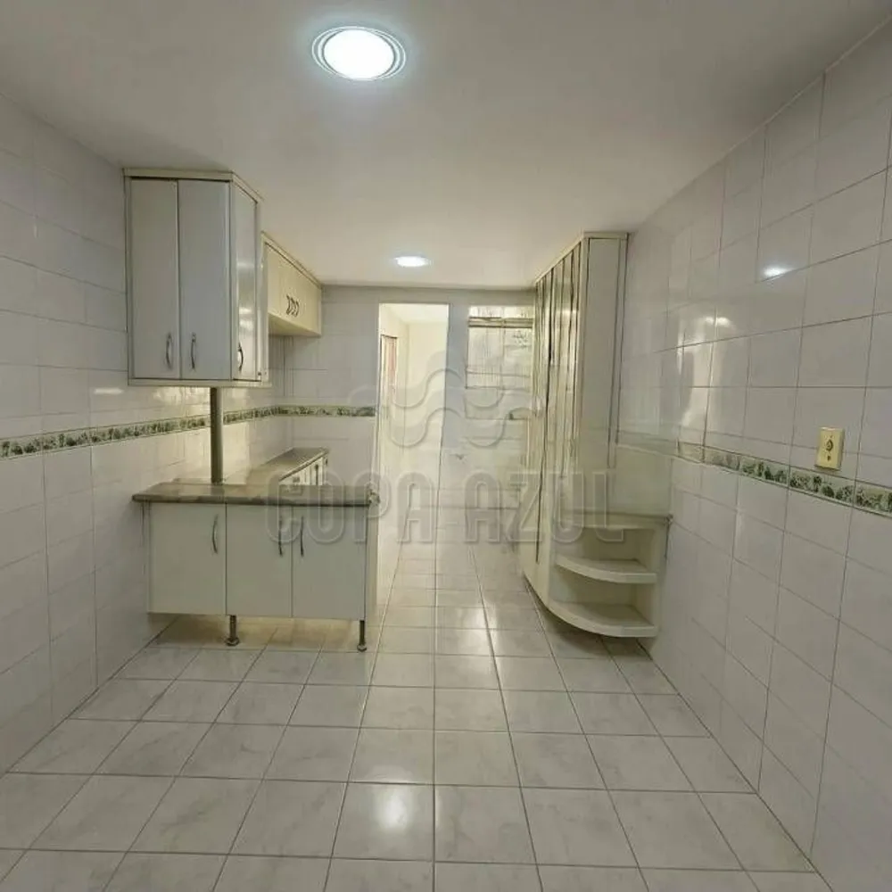 Apartamento, 3 quartos, 220 m² - Foto 2