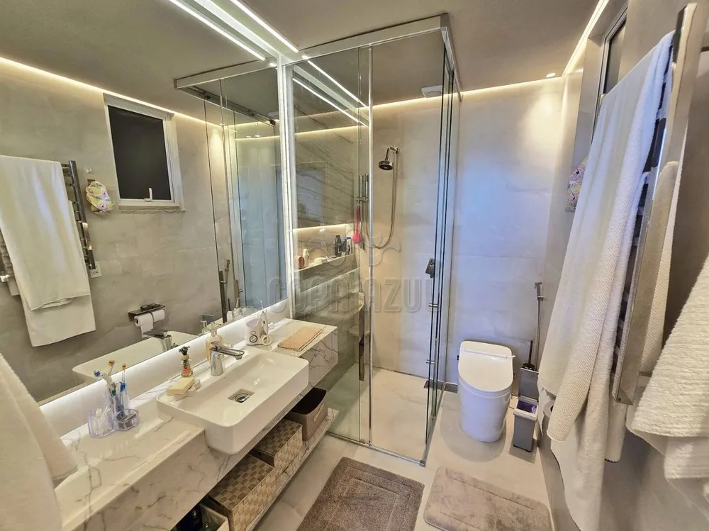 Apartamento, 3 quartos, 236 m² - Foto 2