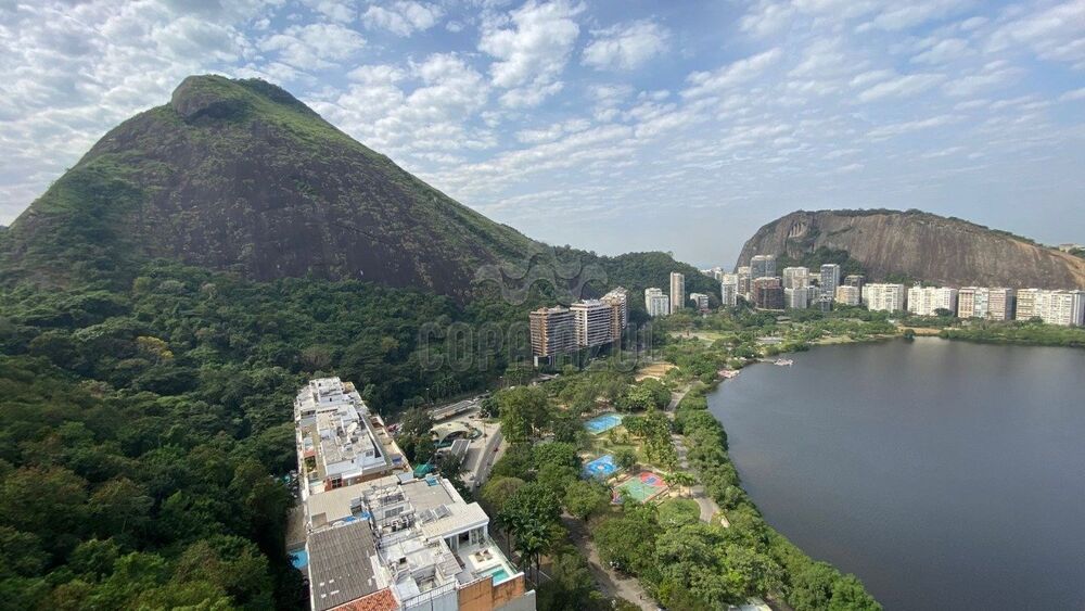 Apartamento à venda com 3 quartos, 95m² - Foto 1