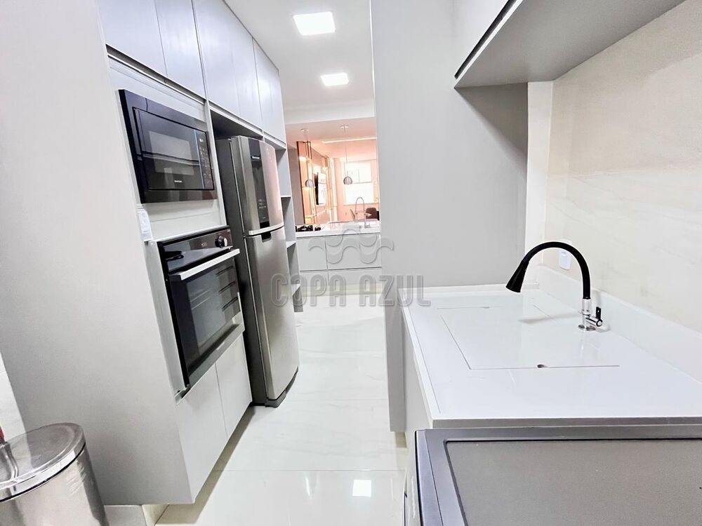 Apartamento à venda com 3 quartos, 140m² - Foto 5