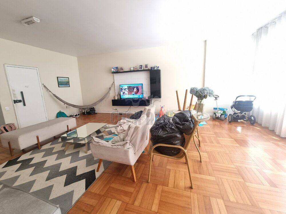 Apartamento à venda com 3 quartos, 190m² - Foto 3