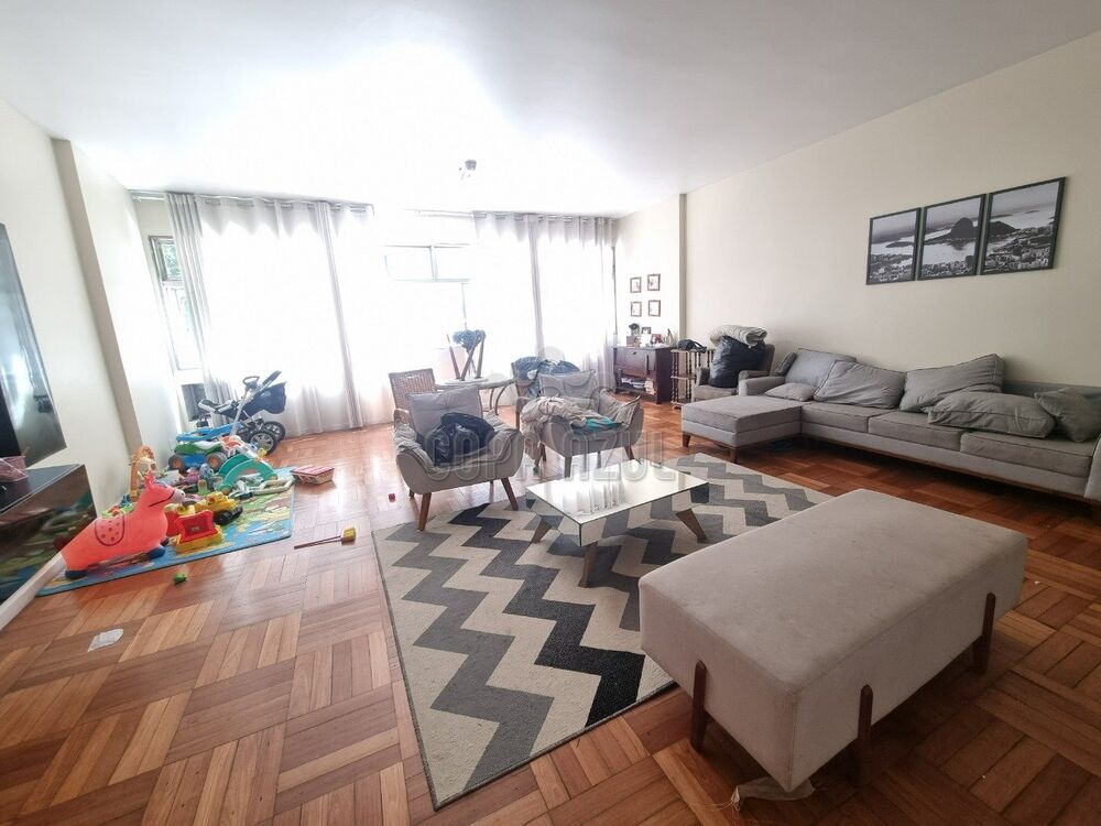 Apartamento à venda com 3 quartos, 190m² - Foto 1