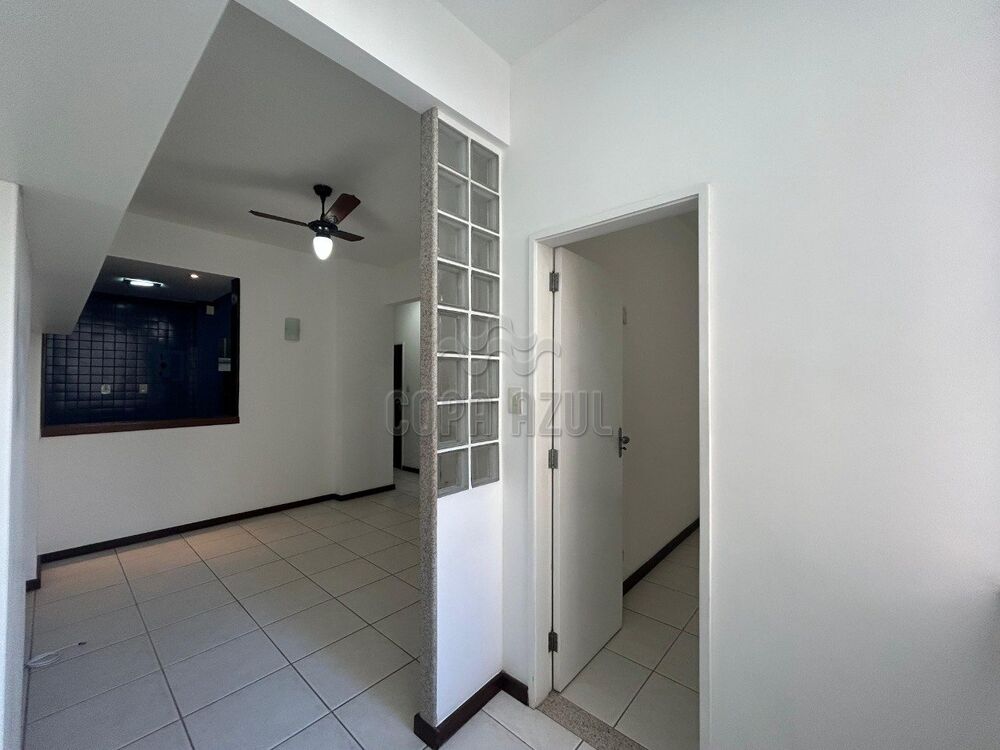 Apartamento à venda com 1 quarto, 40m² - Foto 2