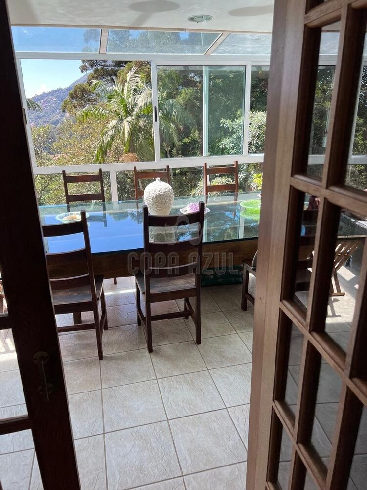 Casa à venda com 5 quartos, 296m² - Foto 3